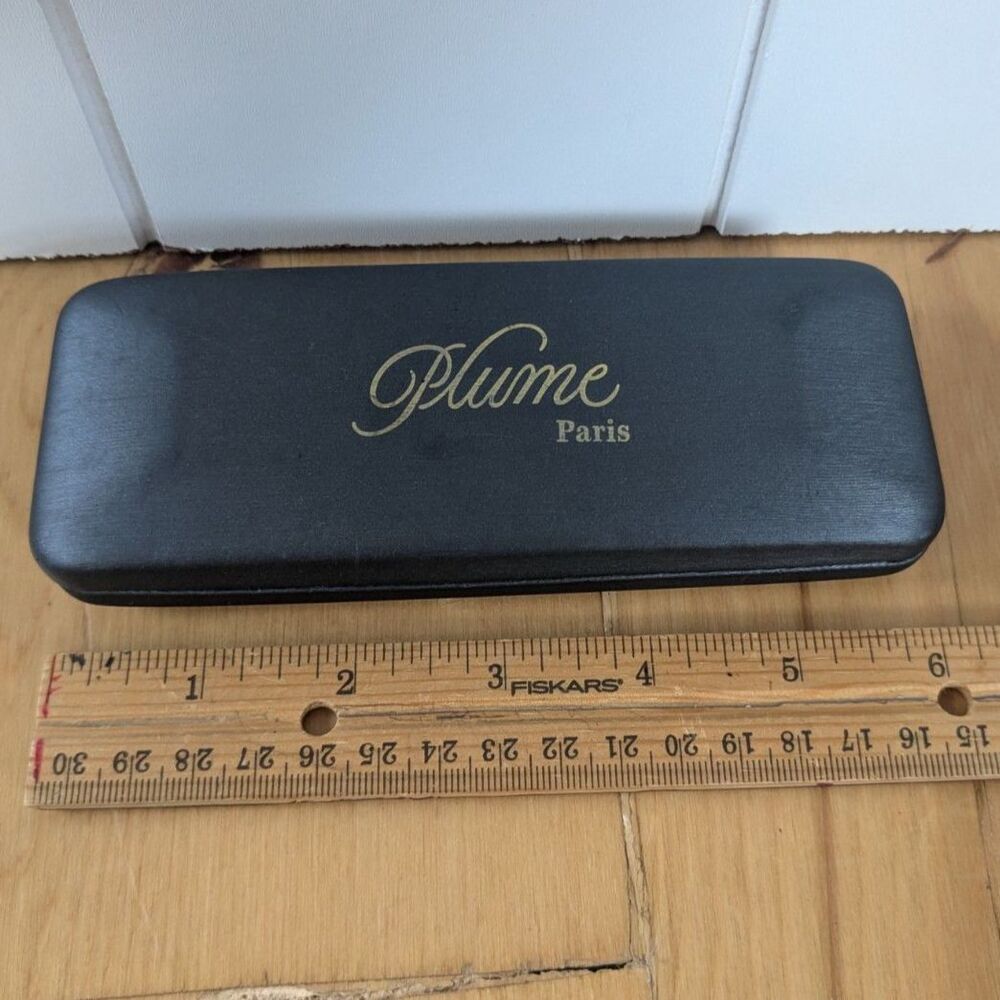 Plume Paris Eyeglass Case - Hard shell - Gray